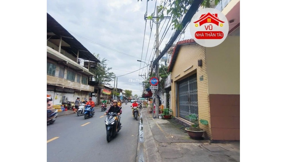 Bán nhà gần MT Đoàn Văn Bơ, Q4, 4,5m x 11m, 2 tầng, nhỉnh hơn 5 tỷ.